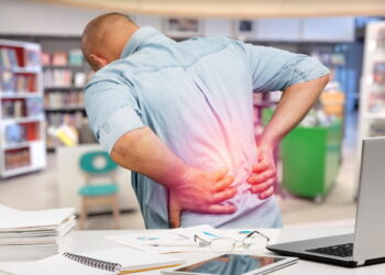 허리 통증…허리 굽힐 때 편해지는 이유는?