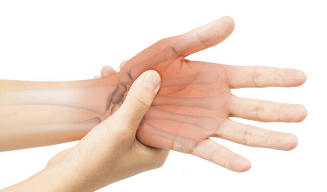 10초에 주먹 쥐락펴락 20회 이상 할 수 없다면?