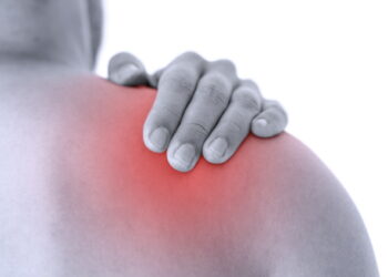 취침 시 만세 자세, 어깨 망치는 지름길?