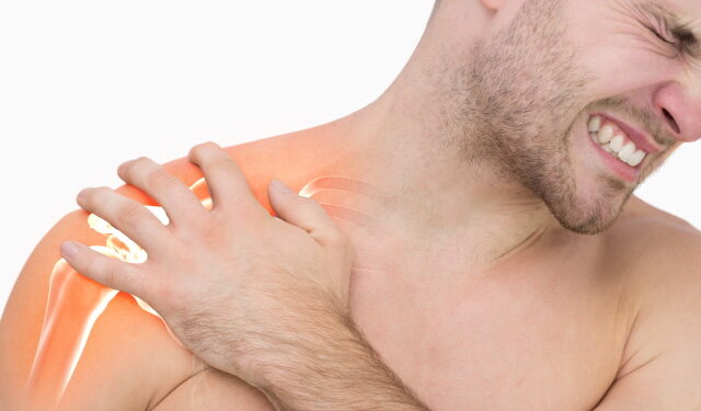 어깨 통증, 오십견일까? 회전근개파열일까?