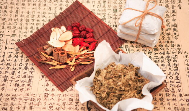 강주봉 원장의 한약처방 (21) 가미소요산(加味逍遙散), 갱년기 번열/발한 치료