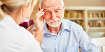 노인 만성질환 관리, “체질 진단-한의 맞춤관리” 중요